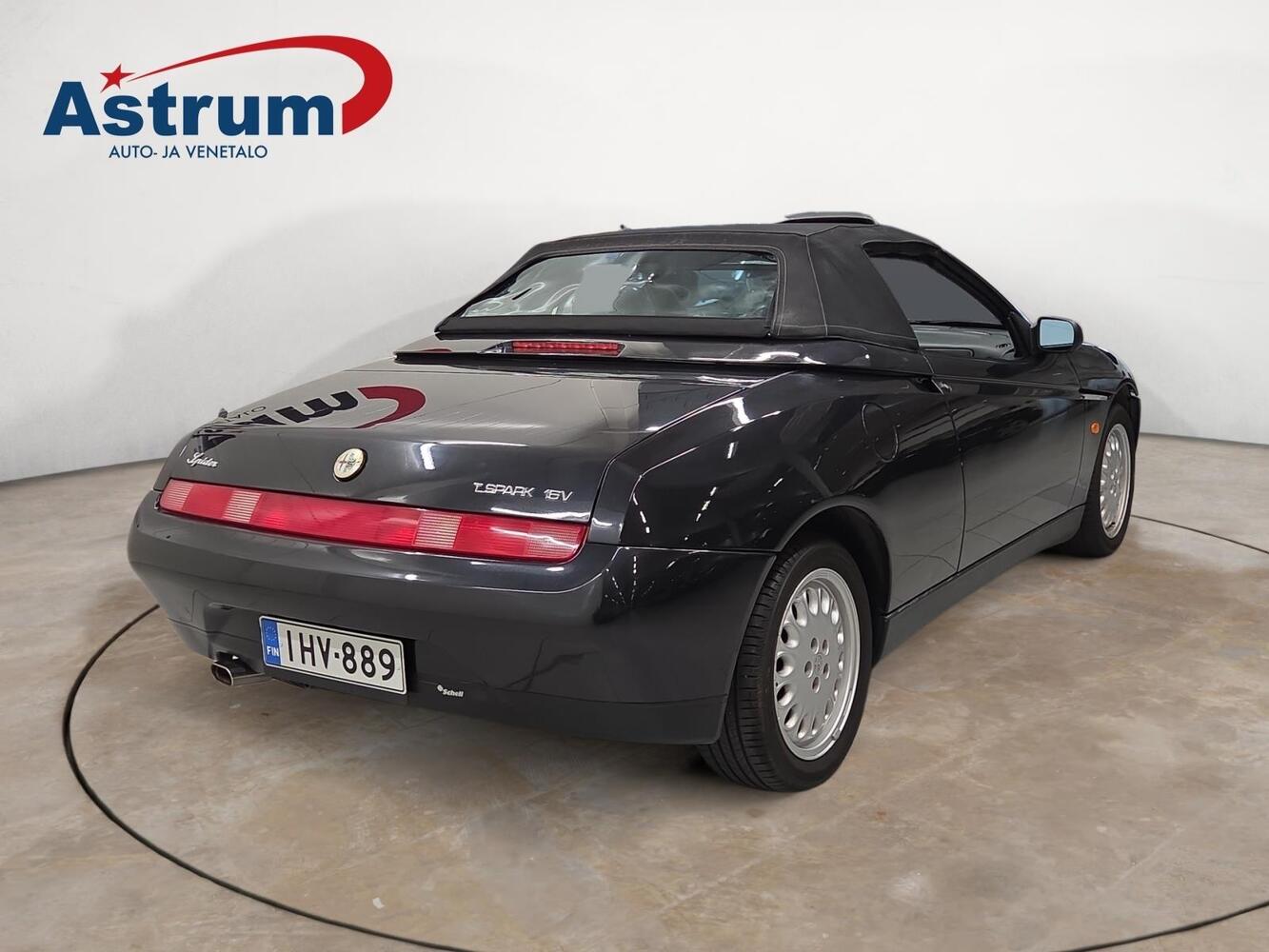 Alfa Romeo Spider vaihtoauto