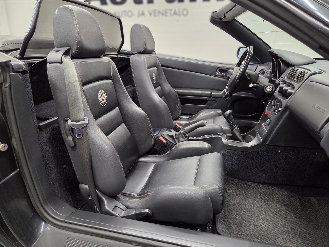 Alfa Romeo Spider vaihtoauto