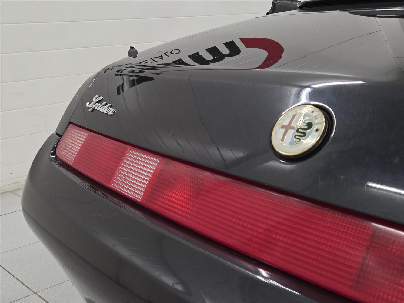 Alfa Romeo Spider vaihtoauto