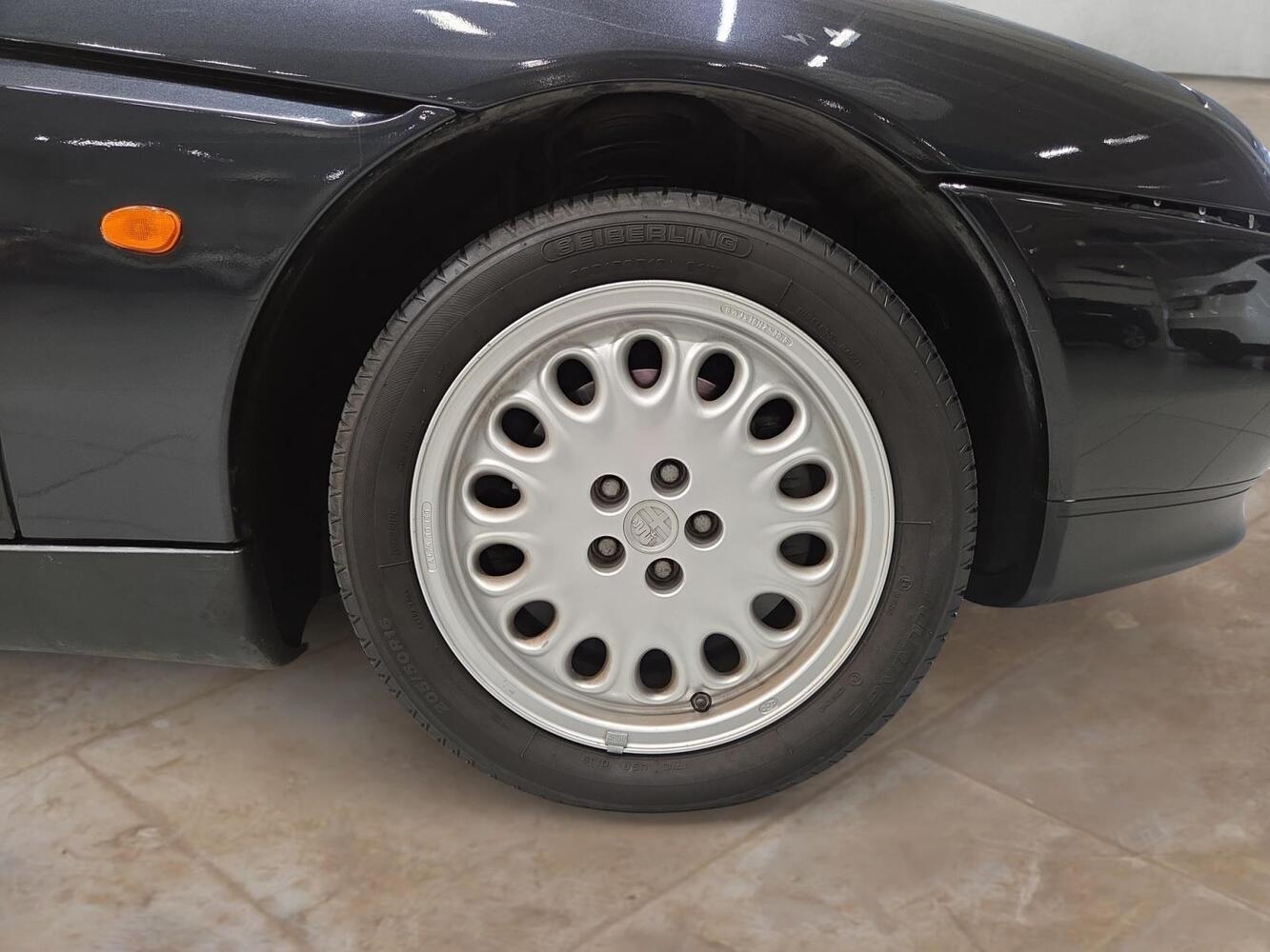 Alfa Romeo Spider vaihtoauto