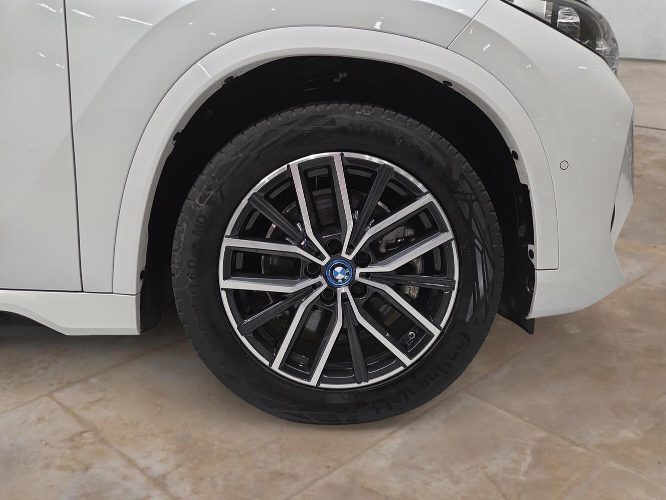 BMW iX1 vaihtoauto