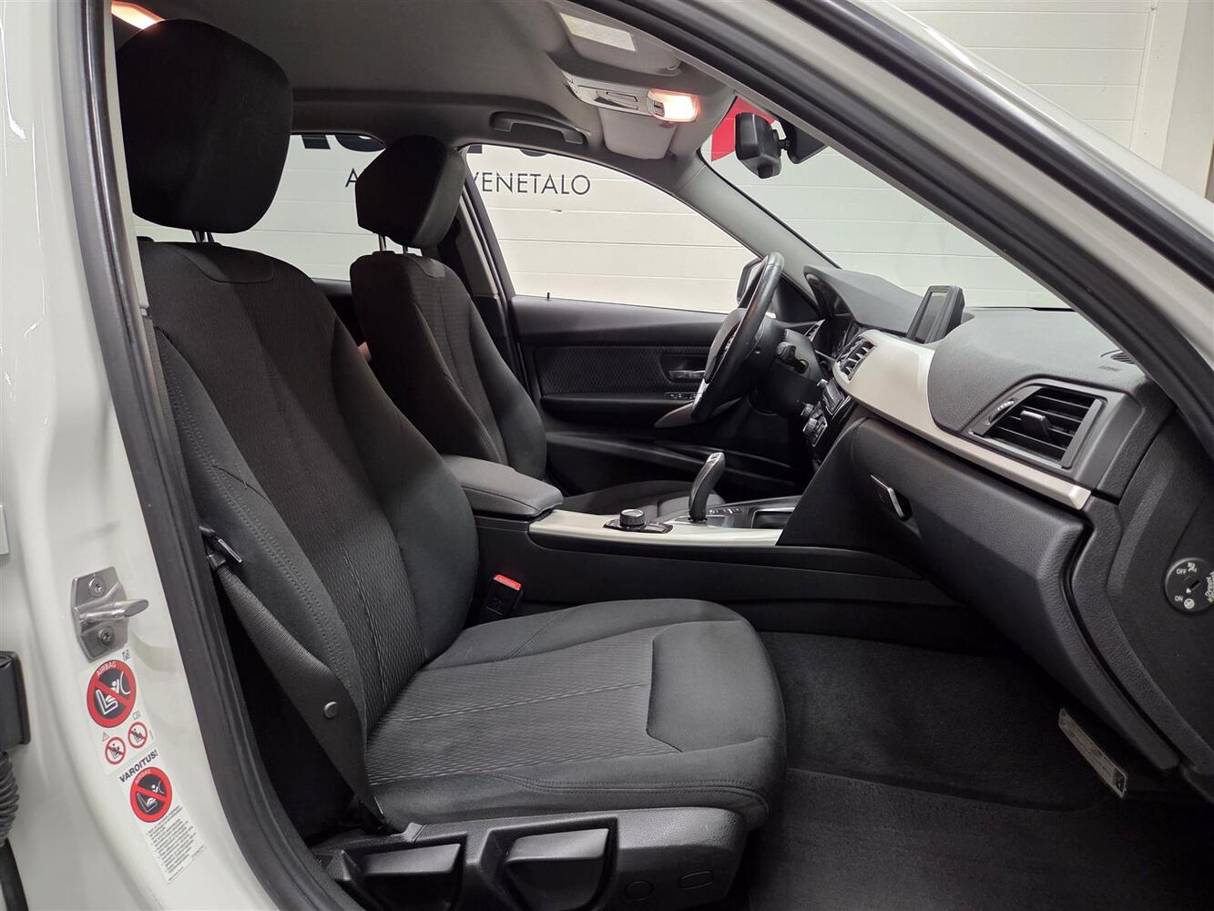 BMW 320 vaihtoauto