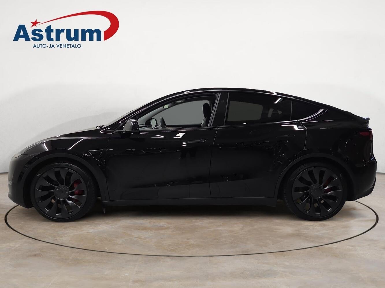 Tesla Model Y vaihtoauto