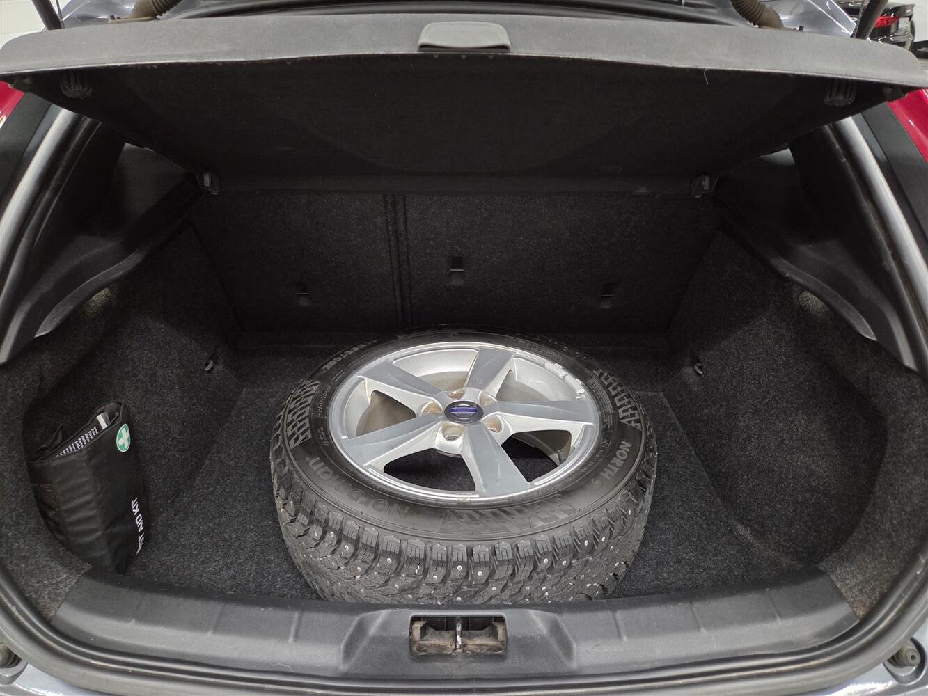 Volvo V40 vaihtoauto