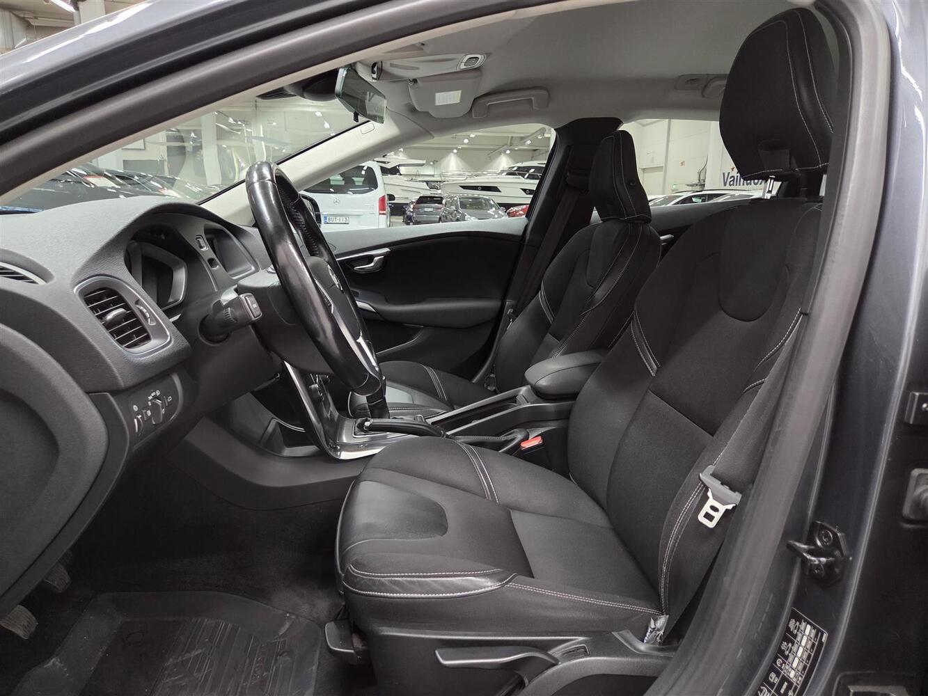 Volvo V40 vaihtoauto