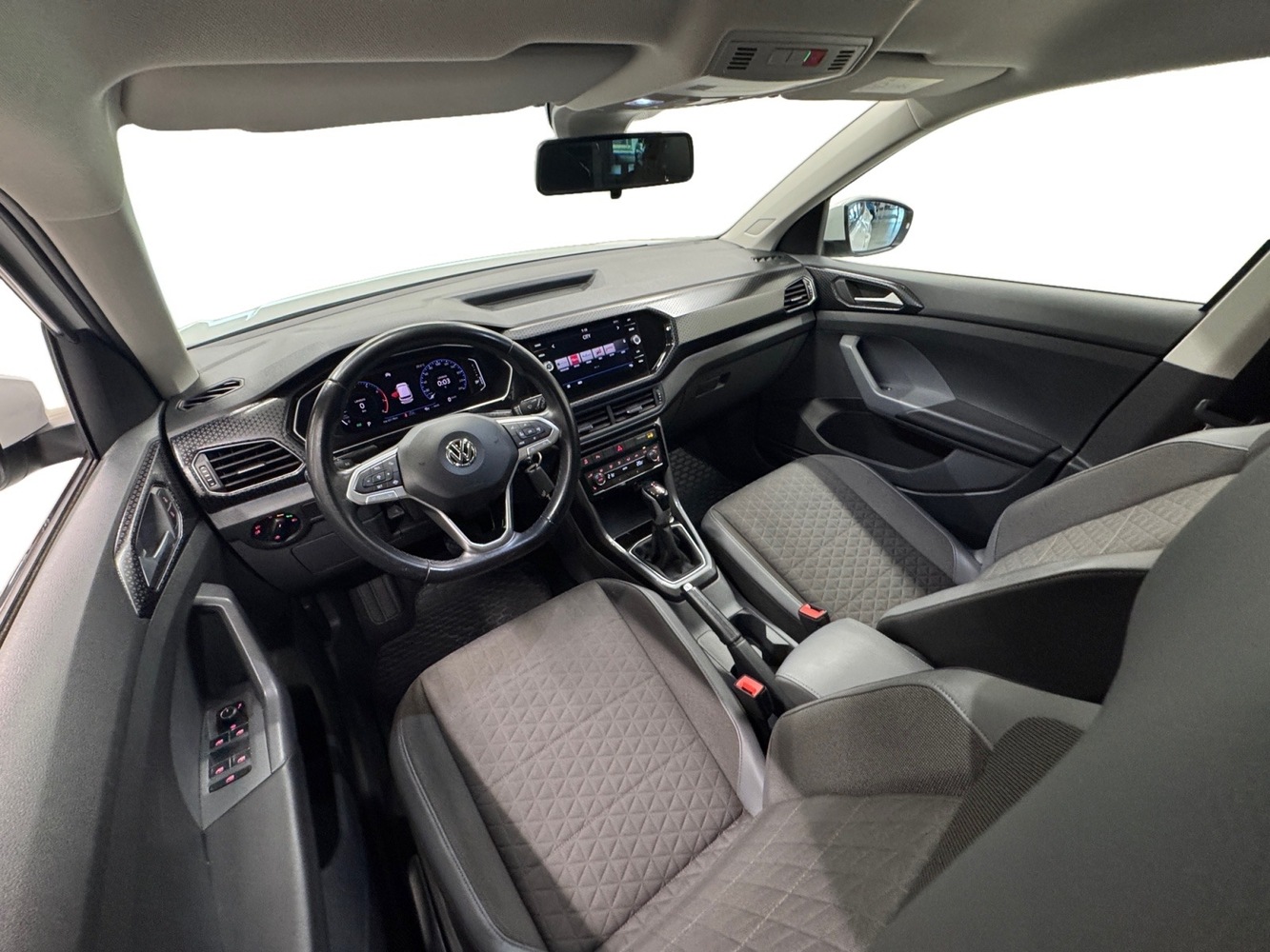 Volkswagen T-Cross vaihtoauto