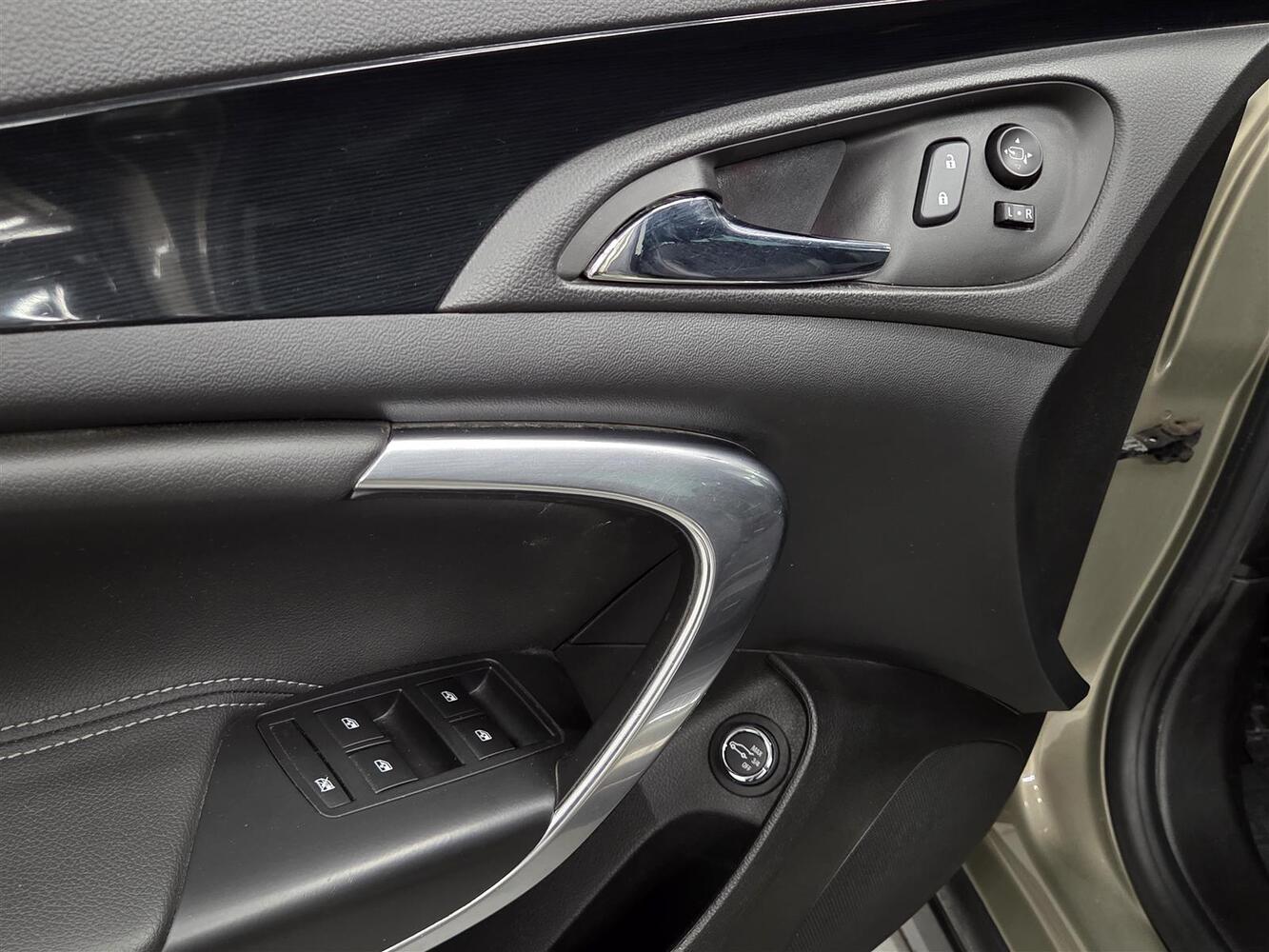 Opel Insignia vaihtoauto