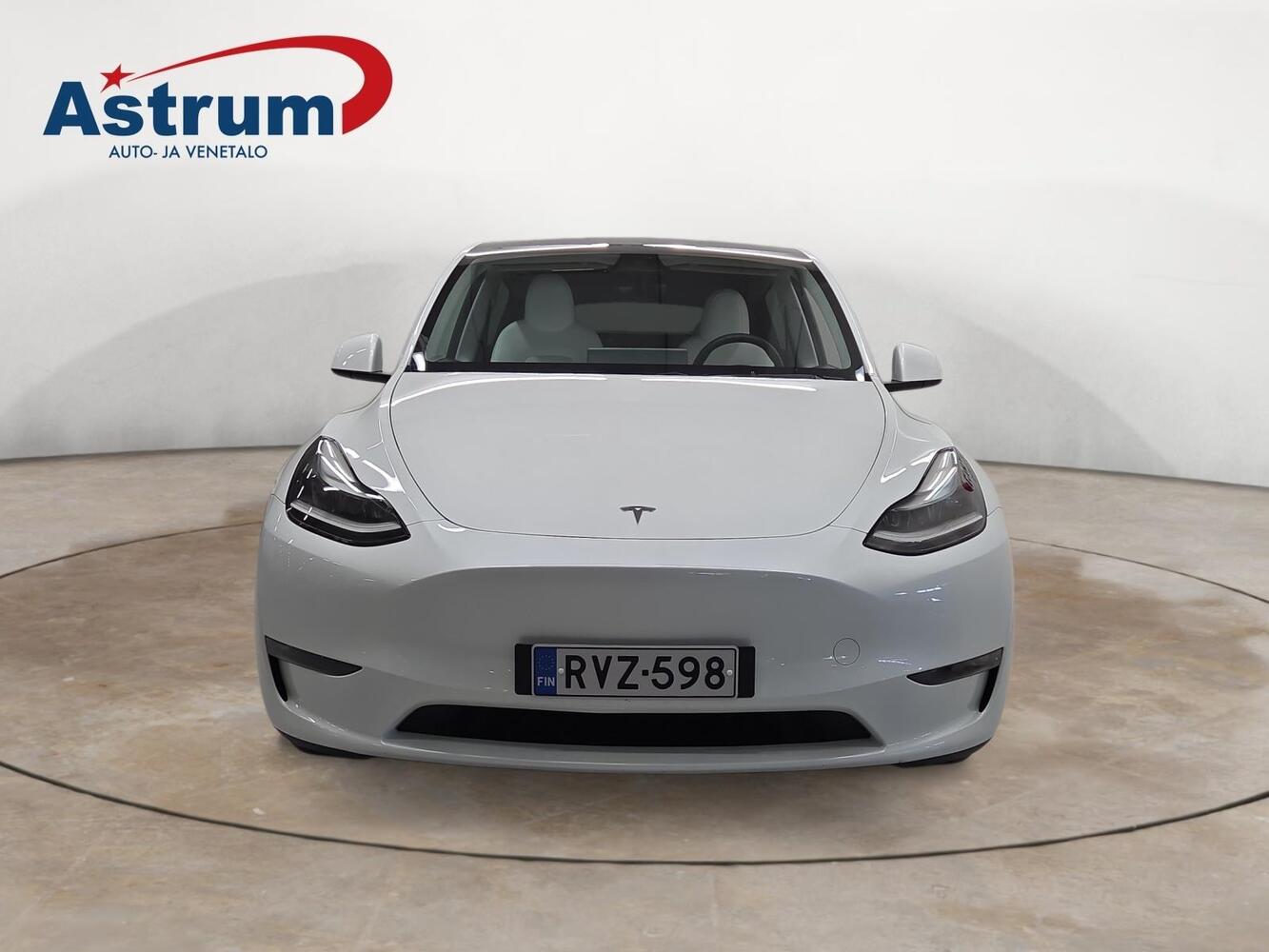 Tesla Model Y vaihtoauto