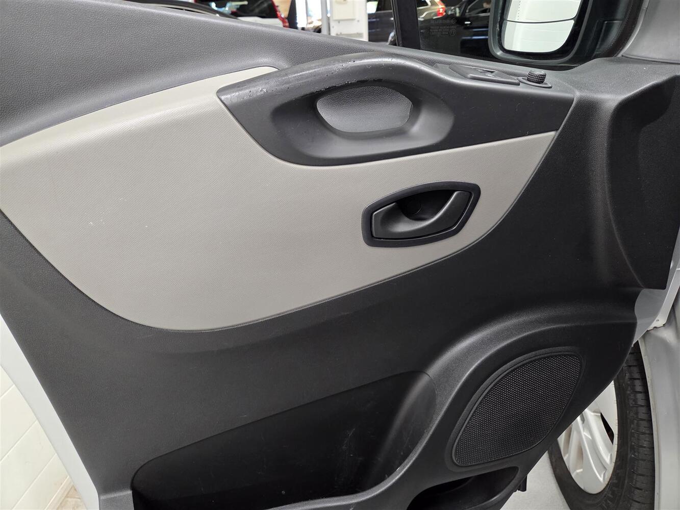 Renault Trafic vaihtoauto