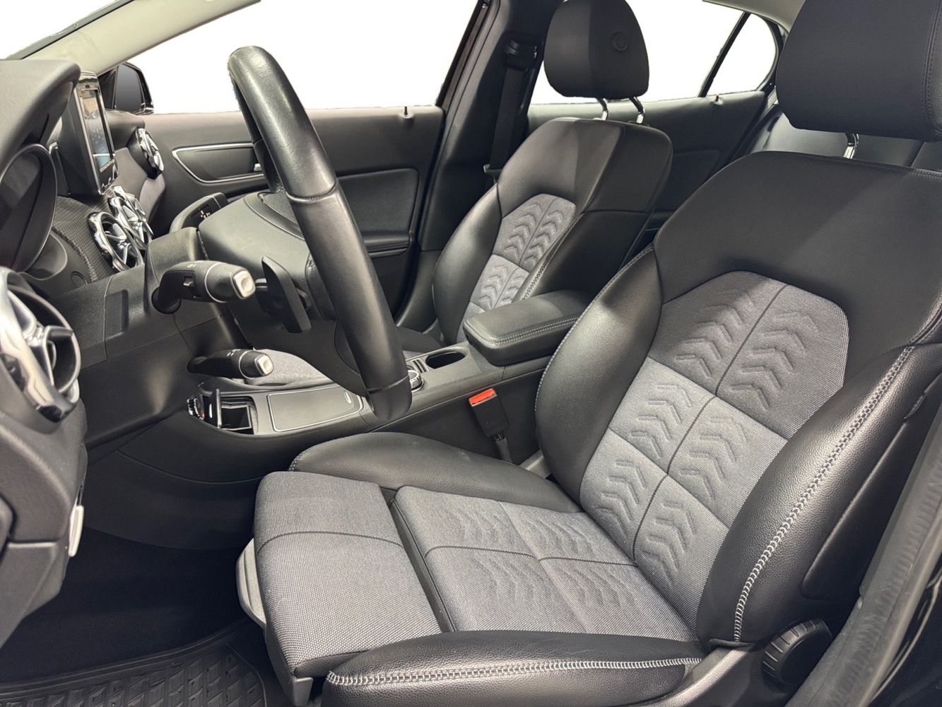 Mercedes-Benz GLA vaihtoauto
