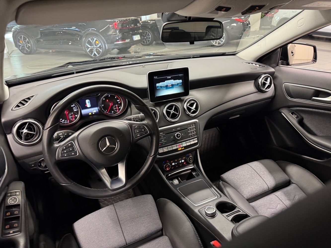 Mercedes-Benz GLA vaihtoauto