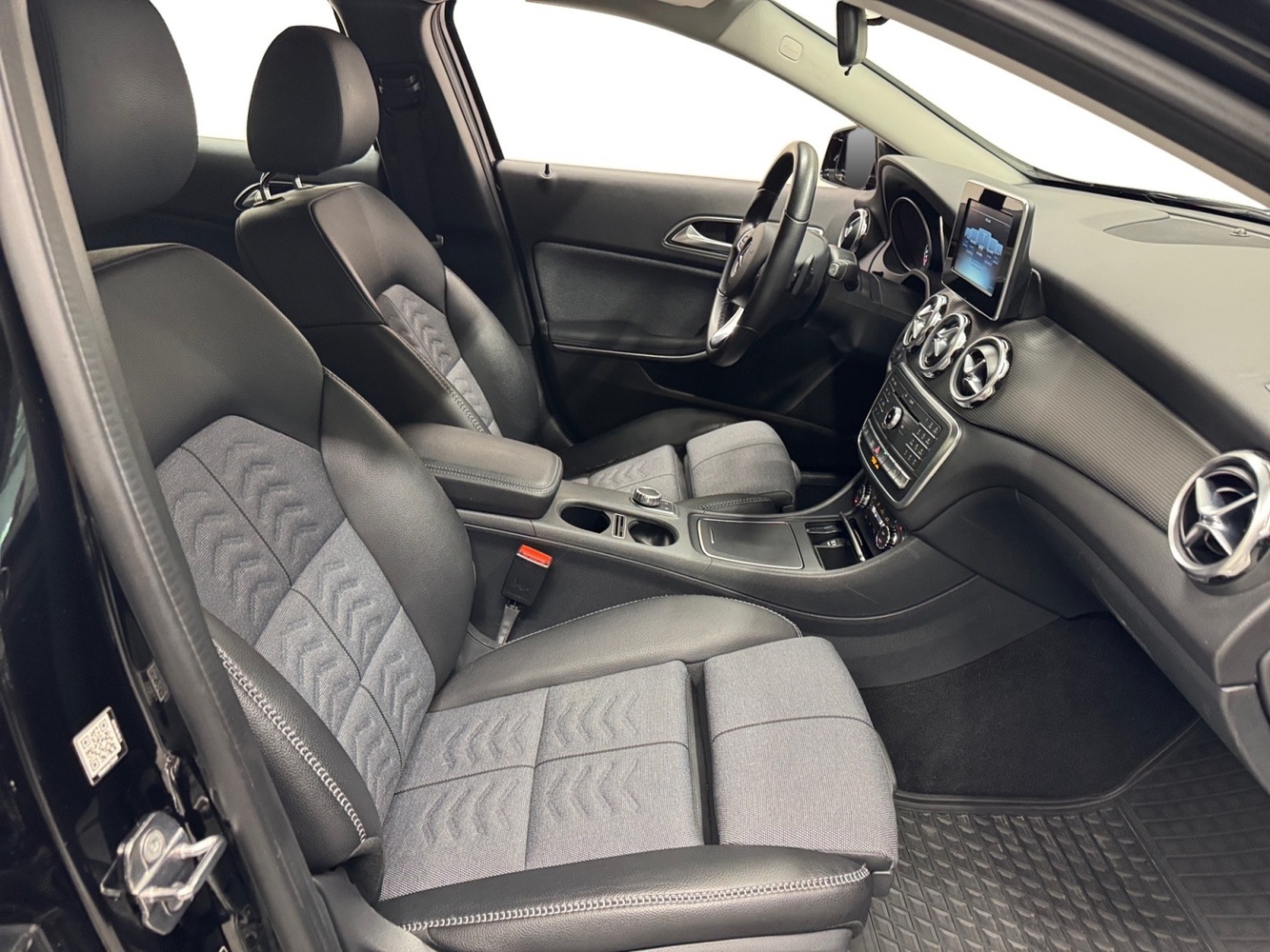 Mercedes-Benz GLA vaihtoauto