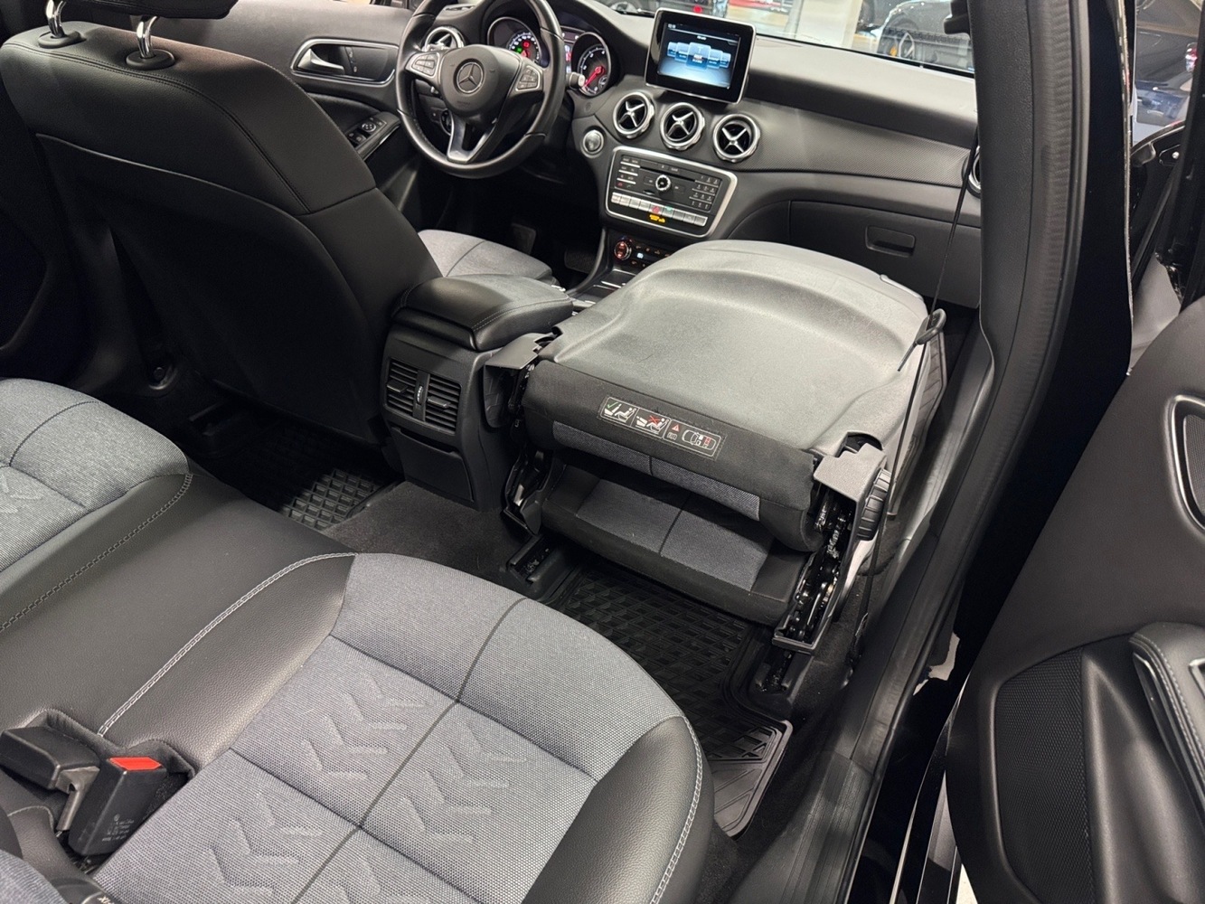 Mercedes-Benz GLA vaihtoauto