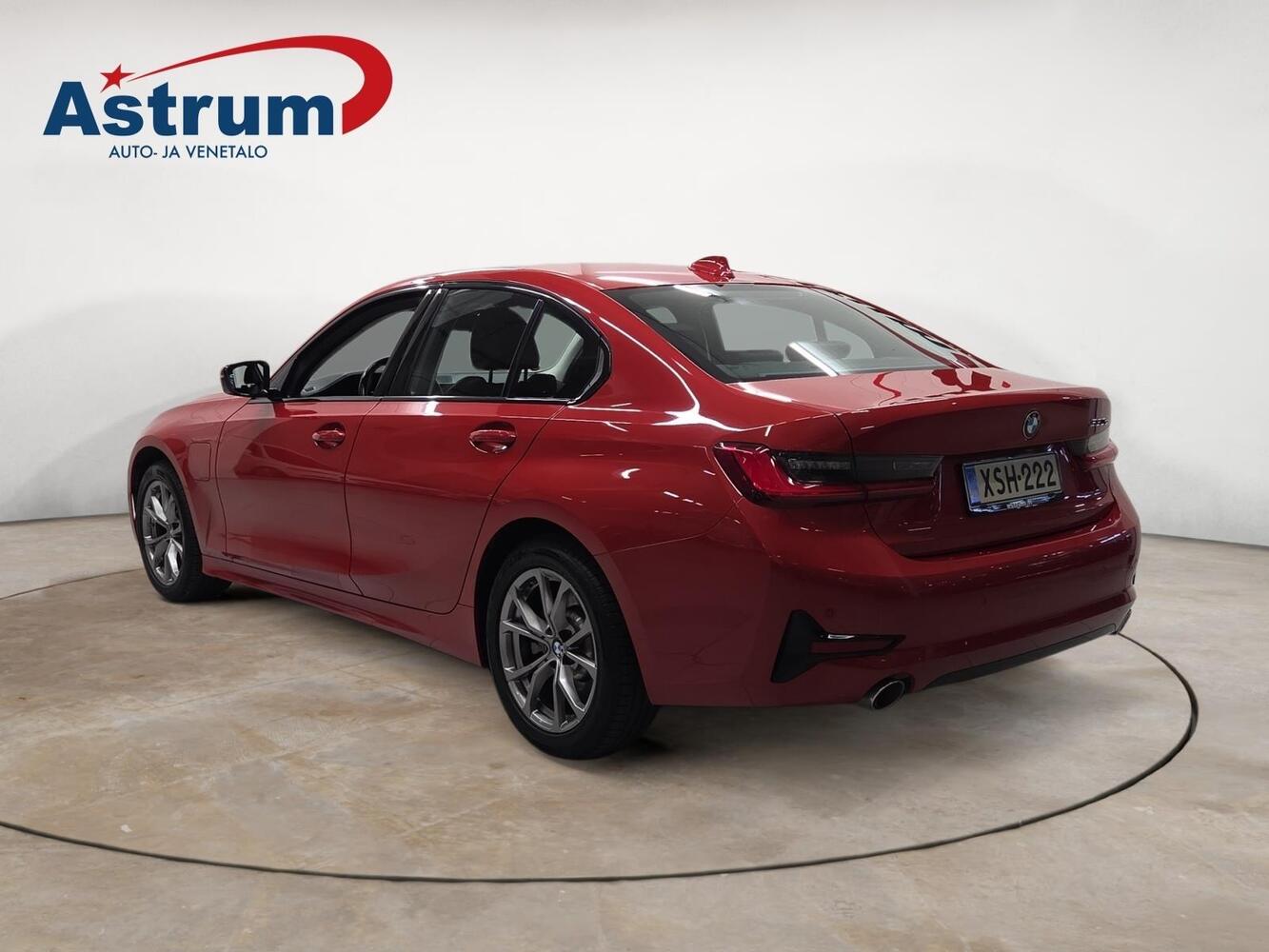 BMW 330 vaihtoauto
