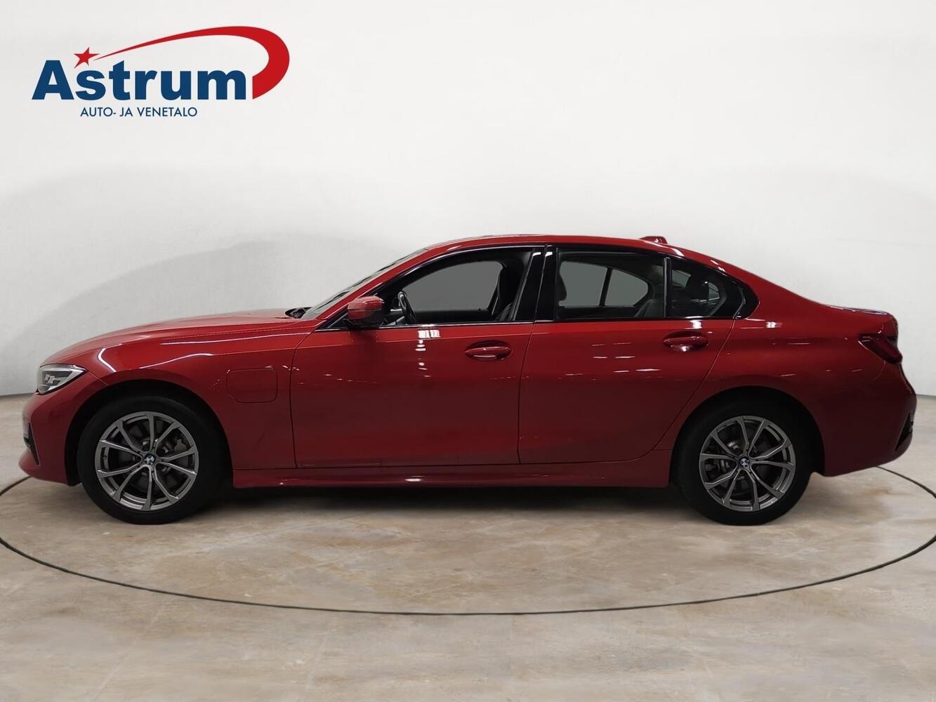 BMW 330 vaihtoauto