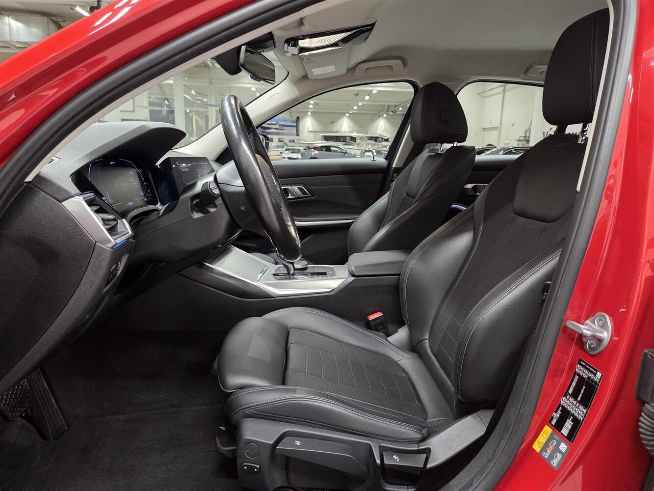 BMW 330 vaihtoauto