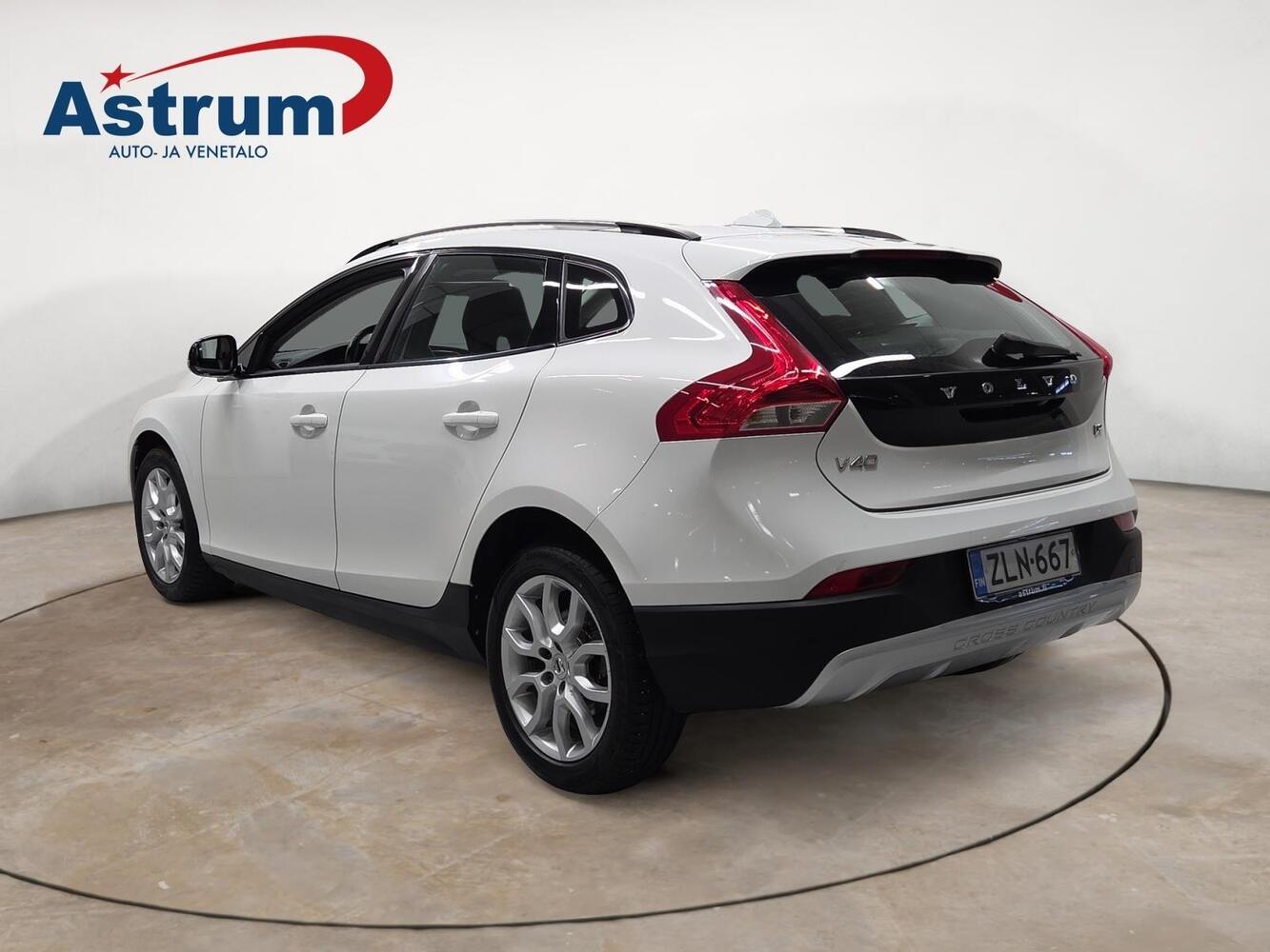 Volvo V40 Cross Country vaihtoauto
