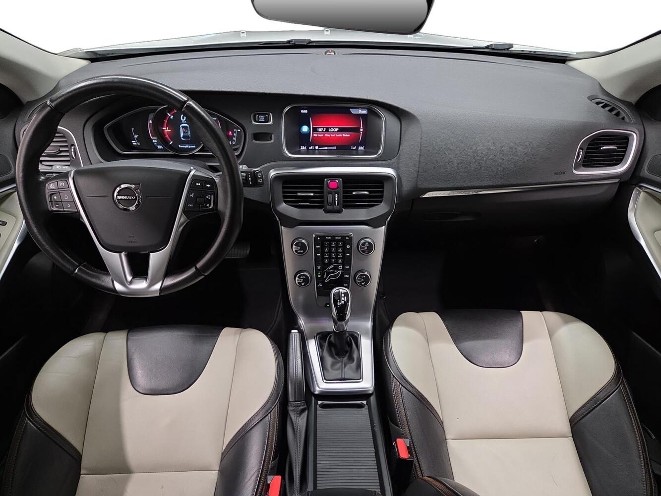Volvo V40 Cross Country vaihtoauto