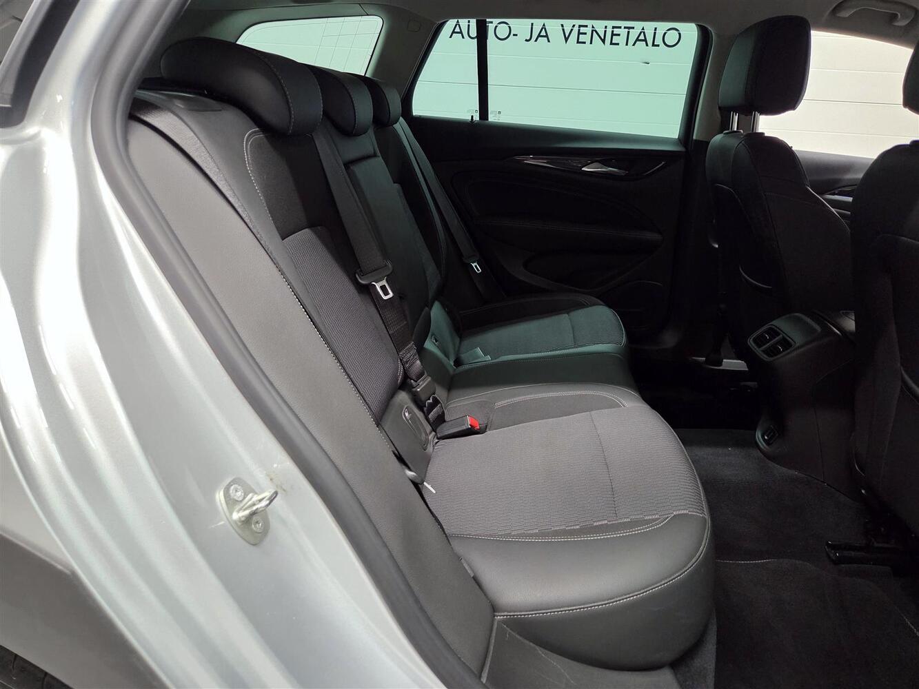 Opel Insignia vaihtoauto