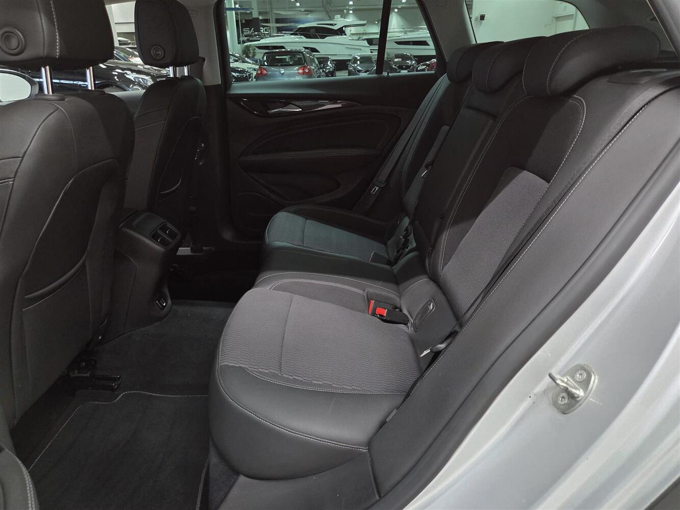 Opel Insignia vaihtoauto