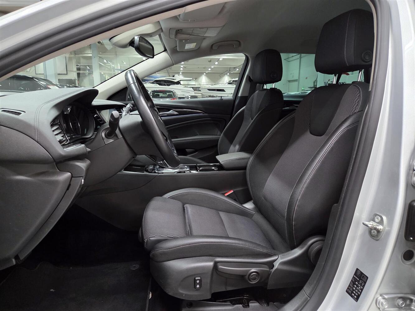 Opel Insignia vaihtoauto