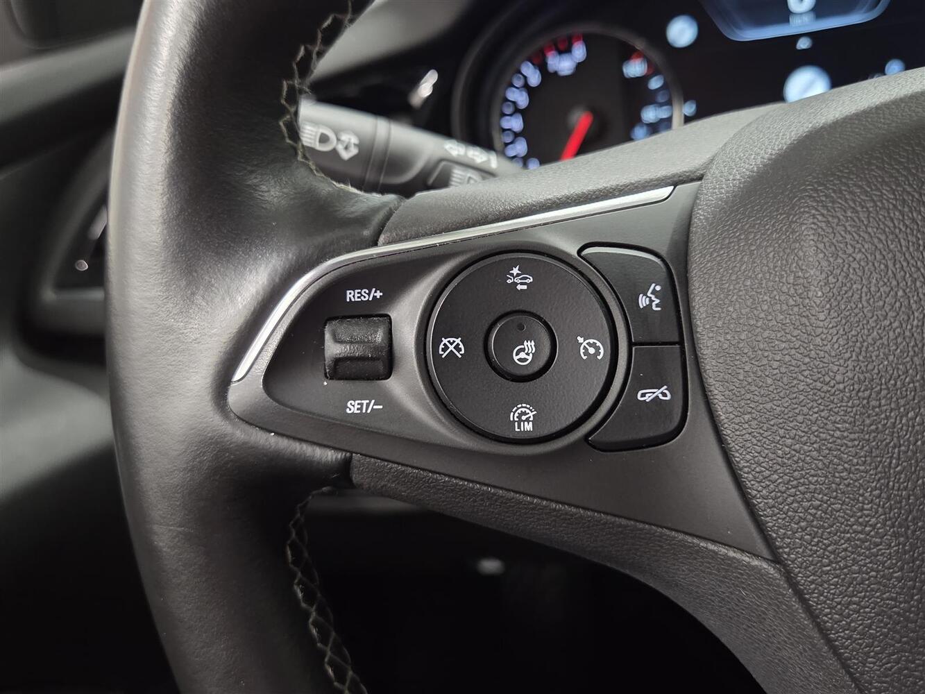 Opel Insignia vaihtoauto