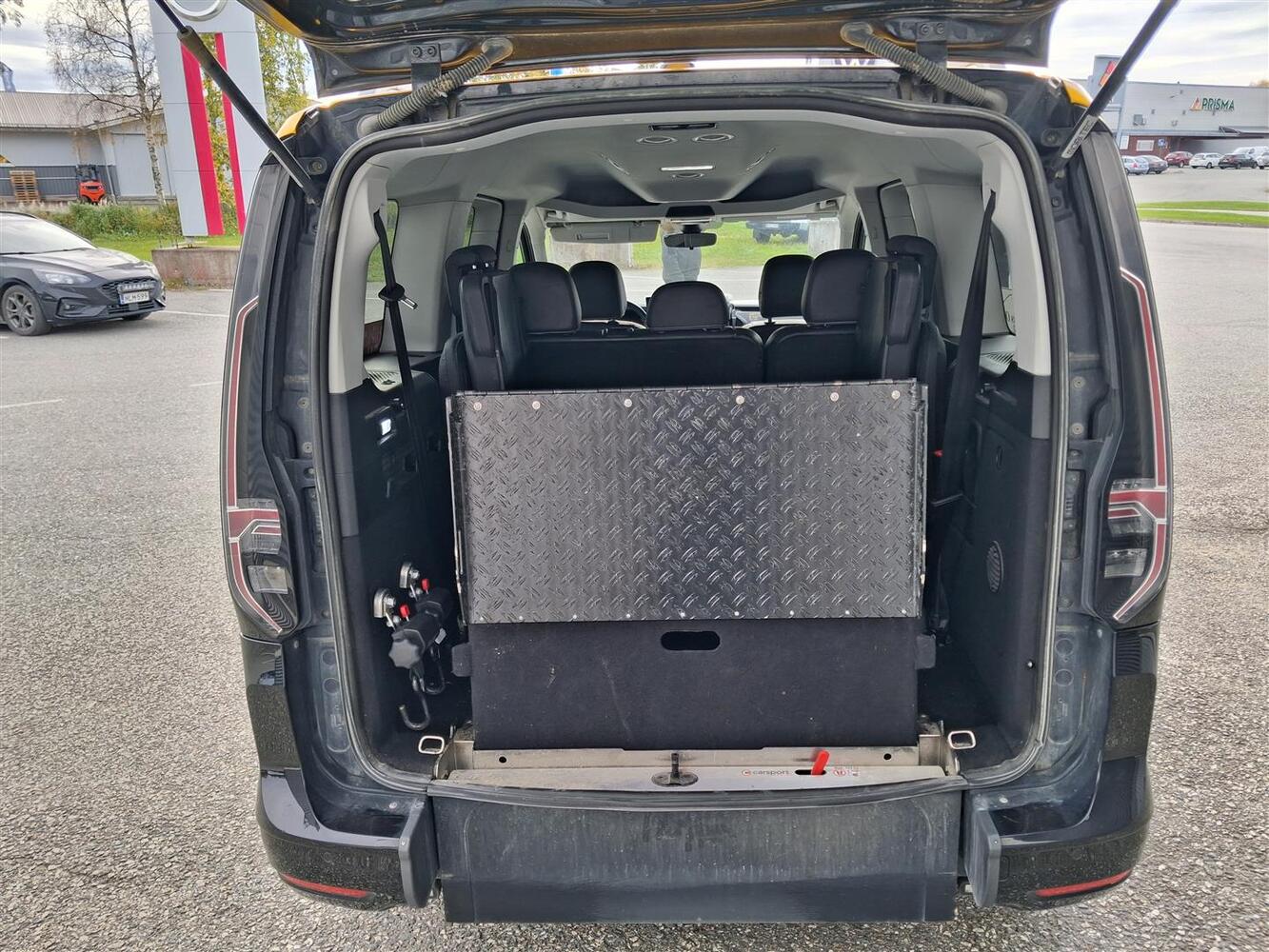 Volkswagen Caddy Maxi vaihtoauto
