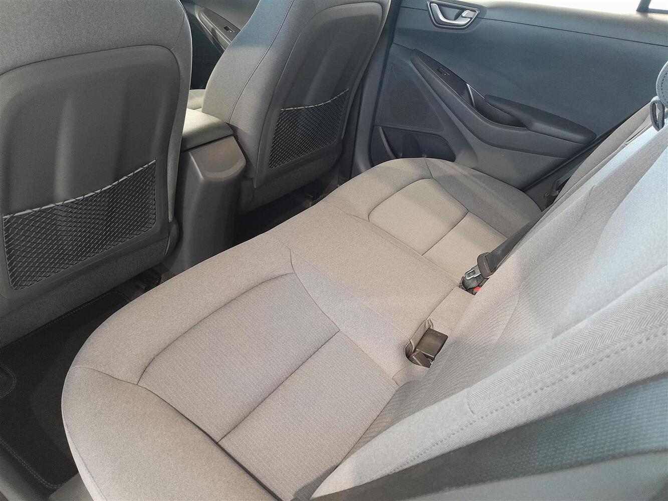 Hyundai IONIQ plug-in vaihtoauto
