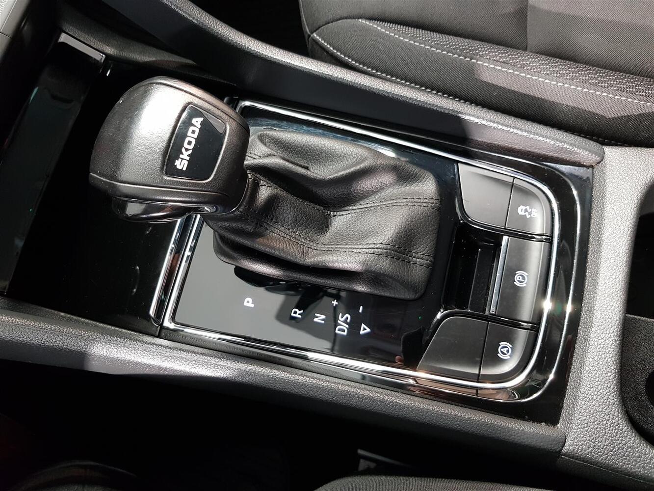 Skoda Karoq vaihtoauto