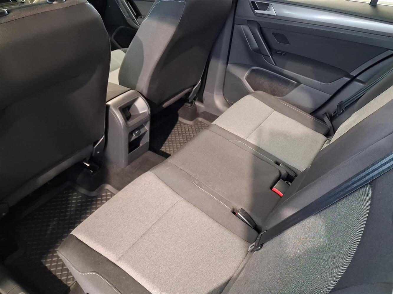 Volkswagen Golf Sportsvan vaihtoauto