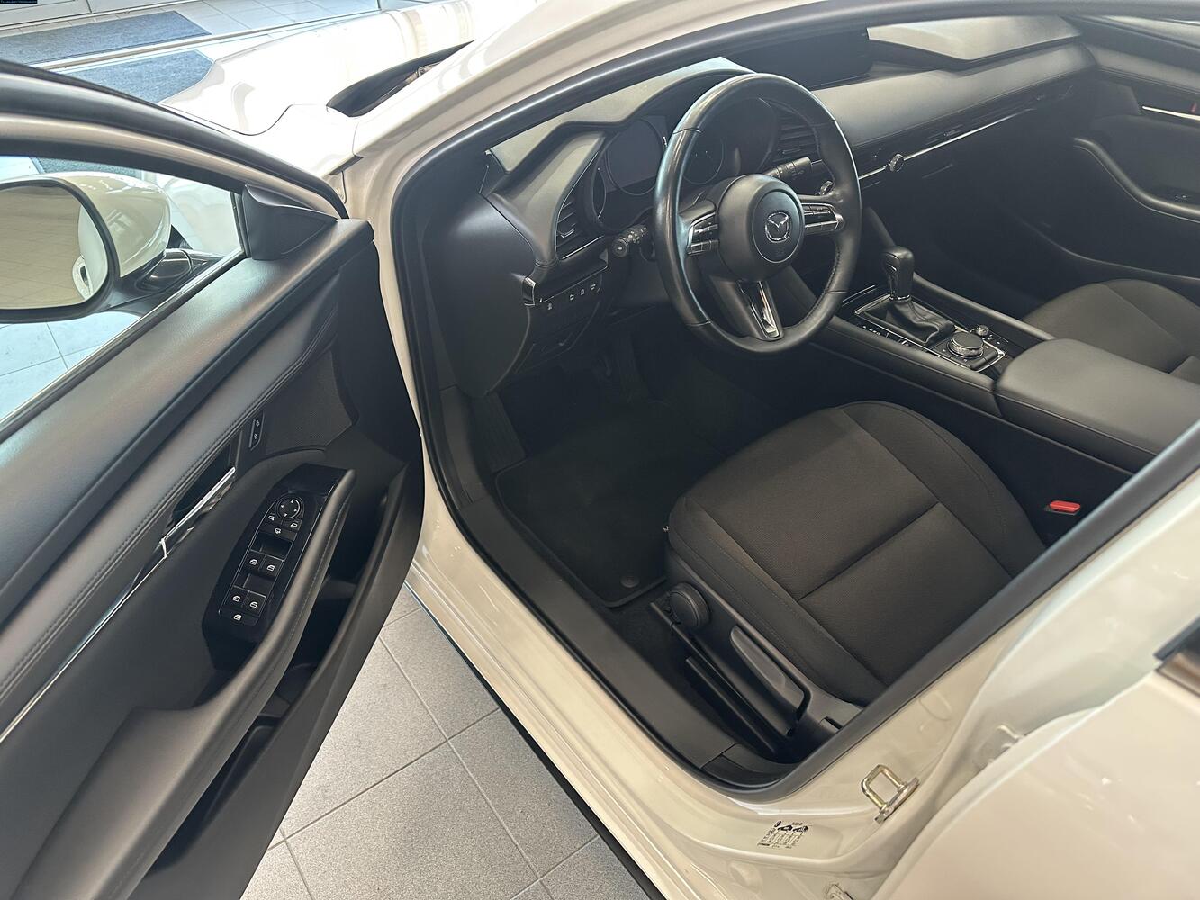 Mazda 3 vaihtoauto