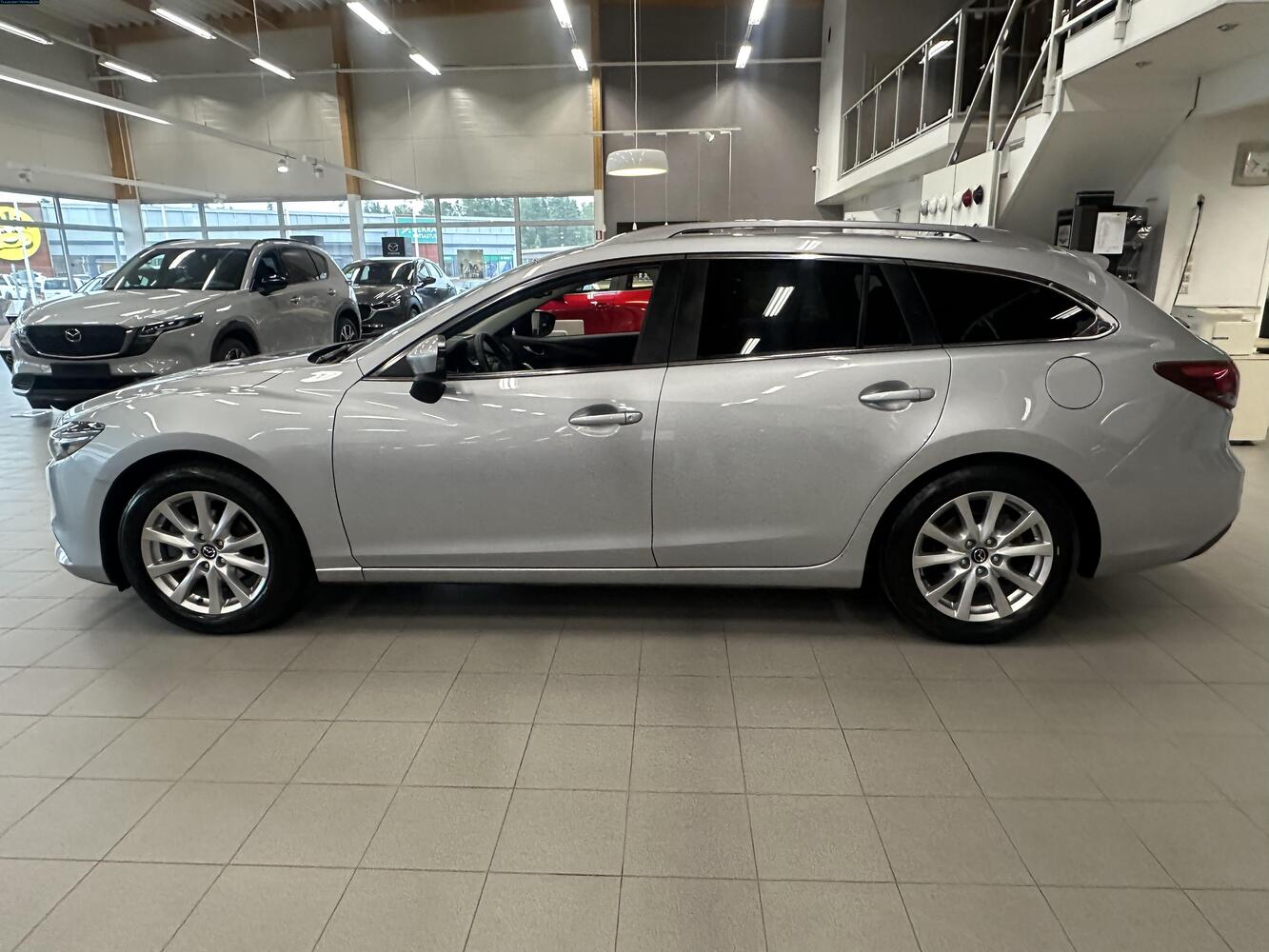 Mazda 6 vaihtoauto