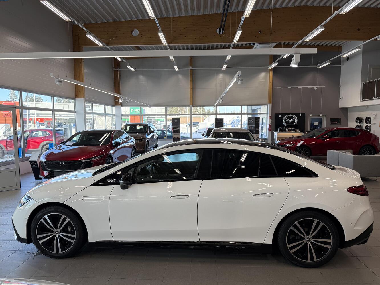 Mercedes-Benz EQE vaihtoauto
