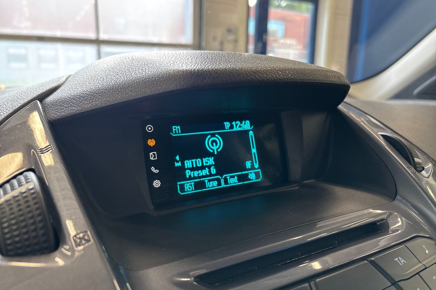 Ford Transit Connect vaihtoauto