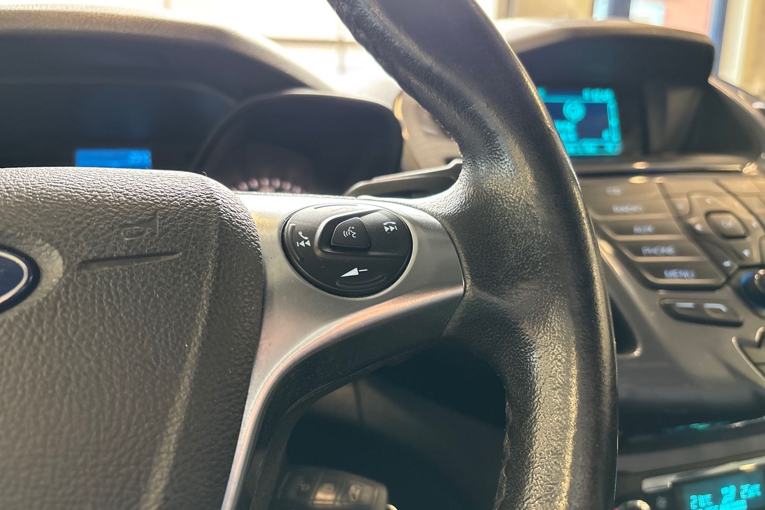 Ford Transit Connect vaihtoauto