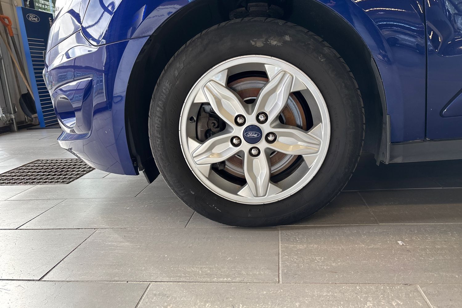 Ford Transit Connect vaihtoauto