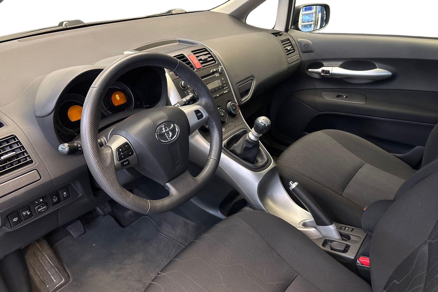 Toyota Auris vaihtoauto