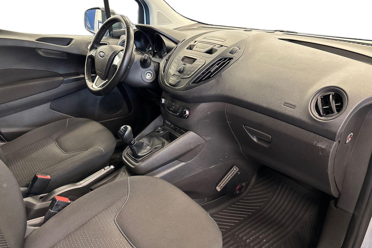 Ford Transit Courier vaihtoauto