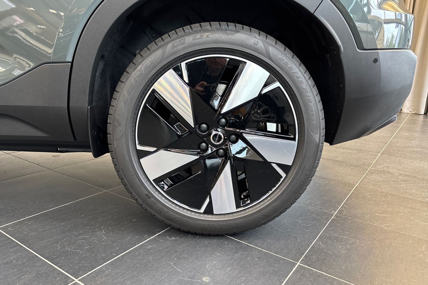 Volvo EX40 vaihtoauto