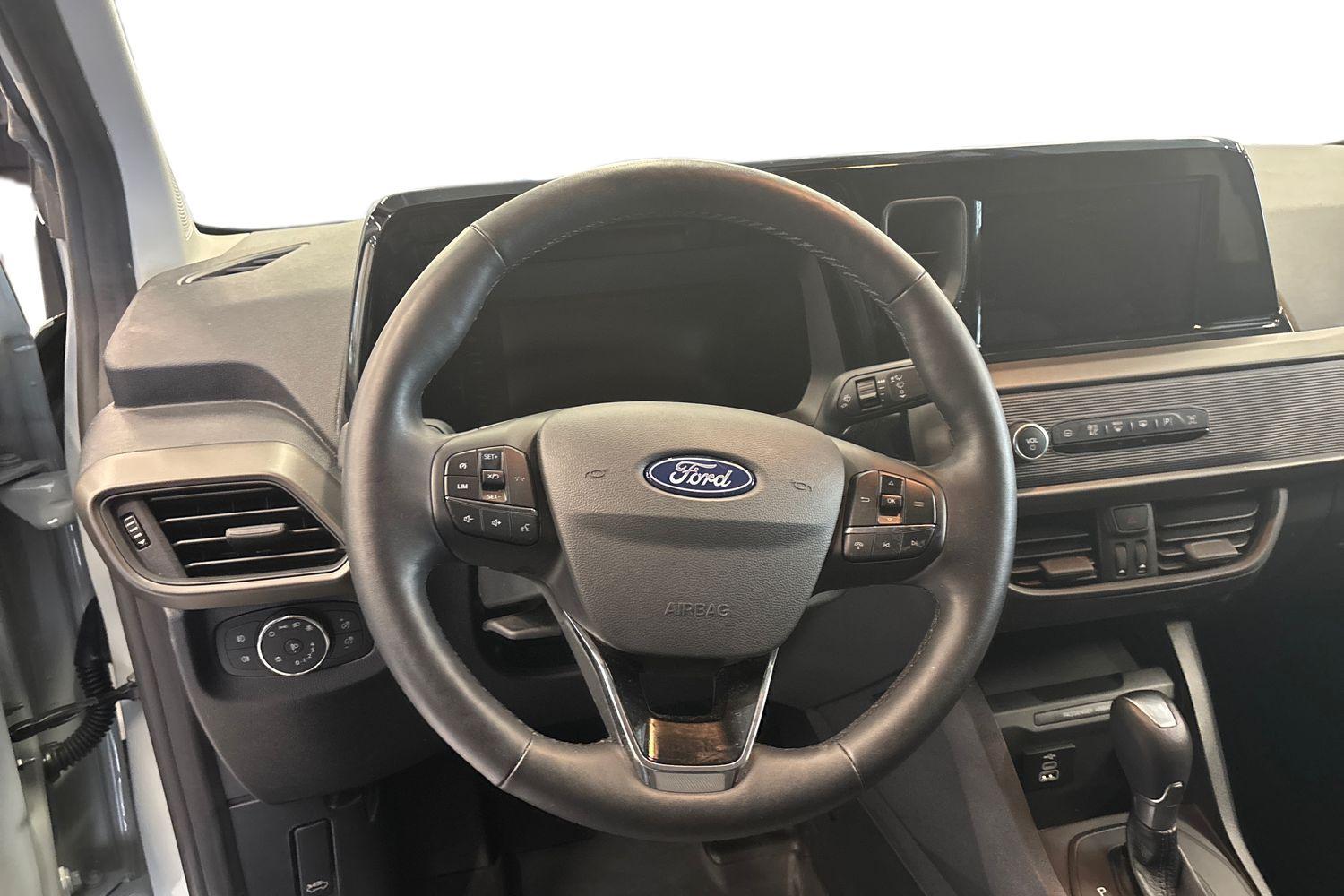 Ford Transit Courier vaihtoauto