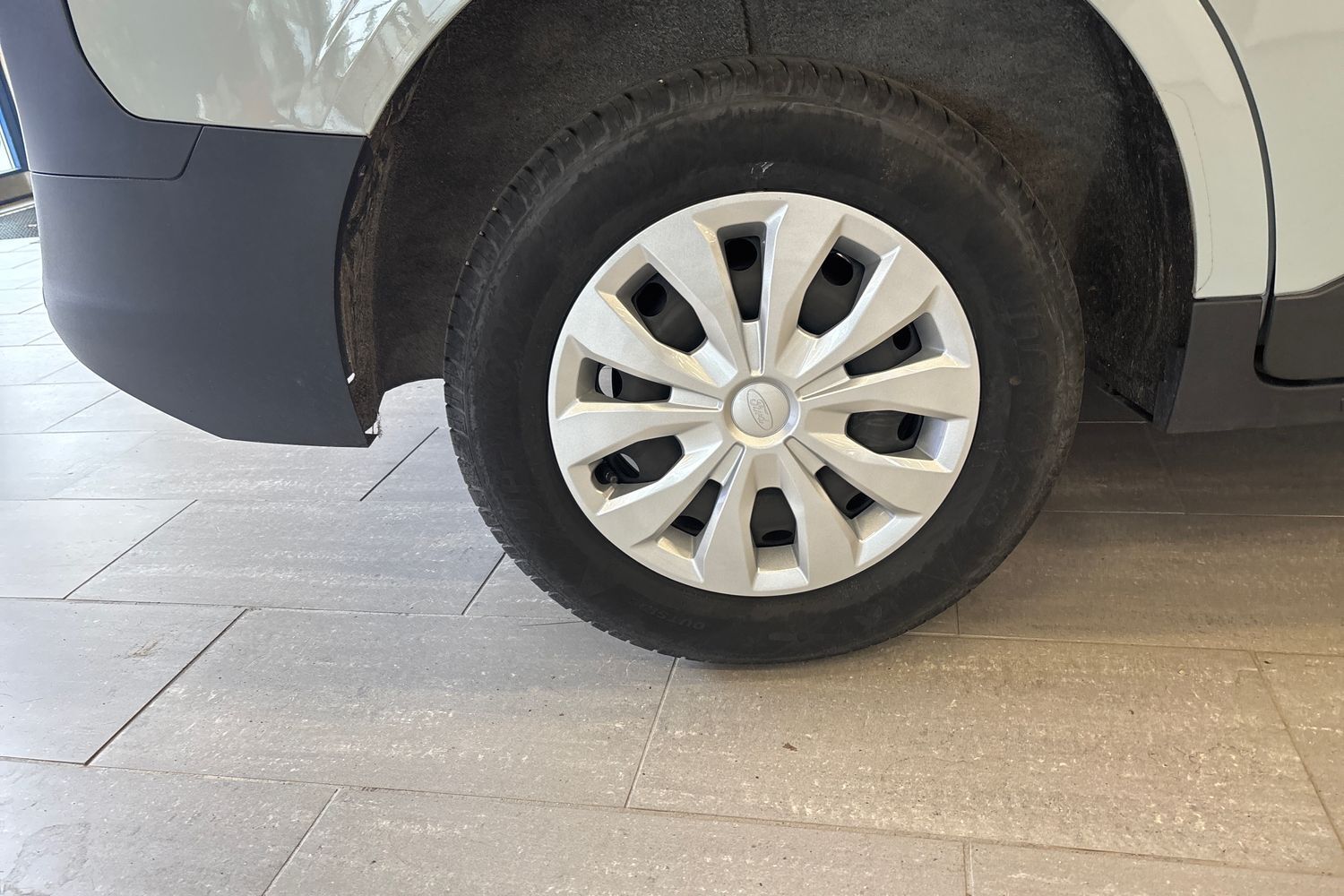 Ford Transit Courier vaihtoauto
