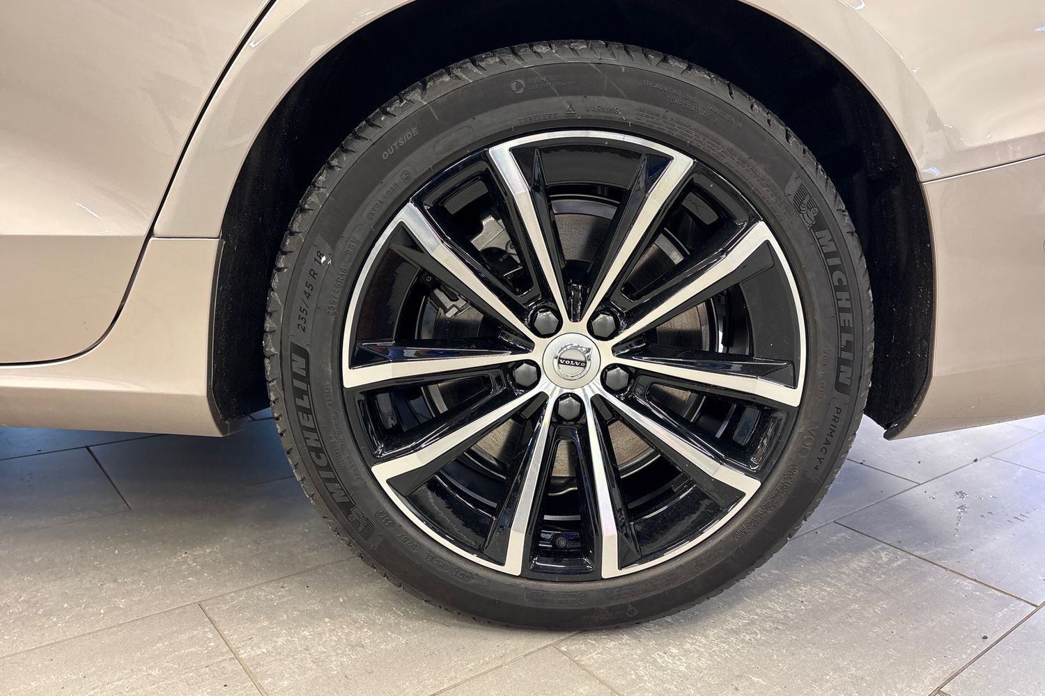 Volvo V60 vaihtoauto