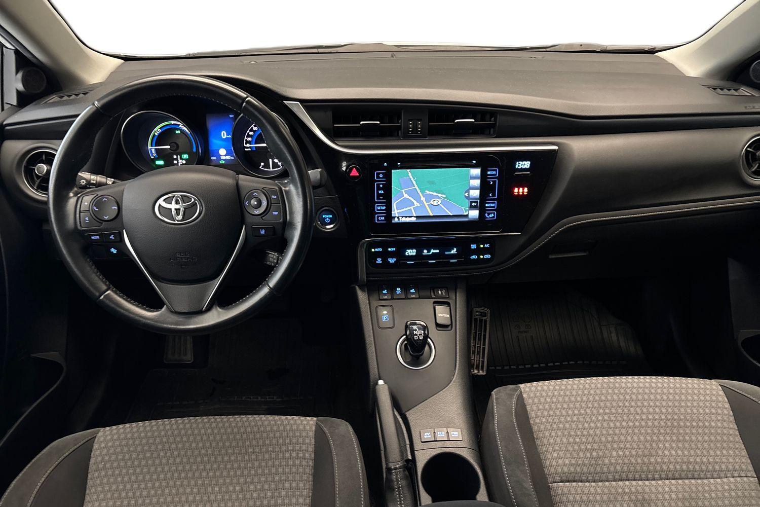 Toyota Auris vaihtoauto