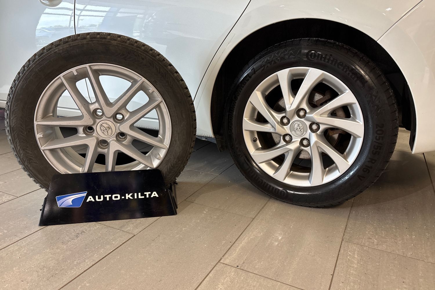 Toyota Auris vaihtoauto