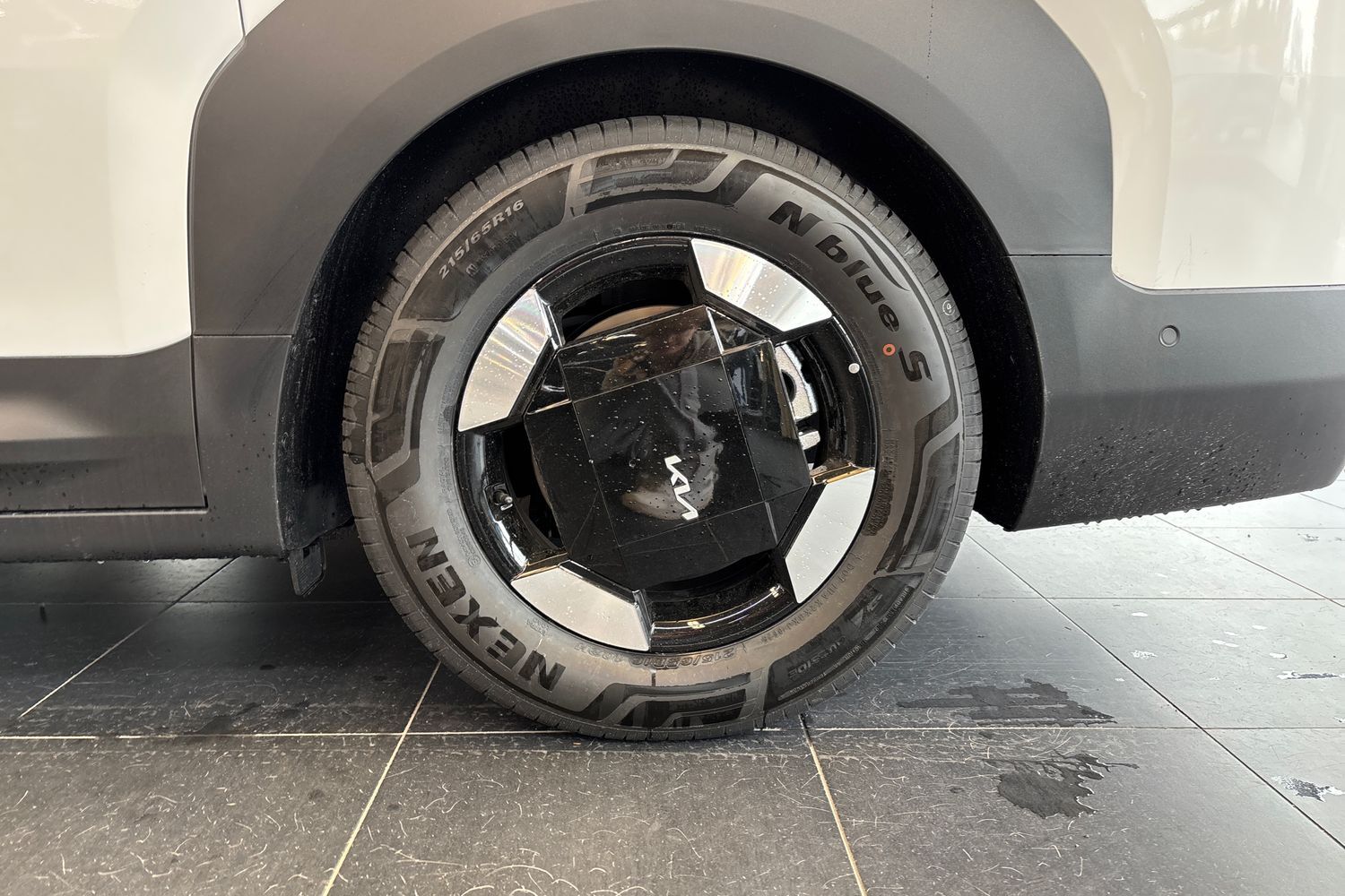 Kia PV5 Cargo vaihtoauto
