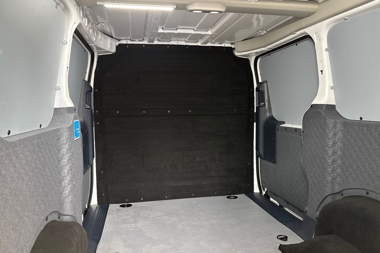 Kia PV5 Cargo vaihtoauto