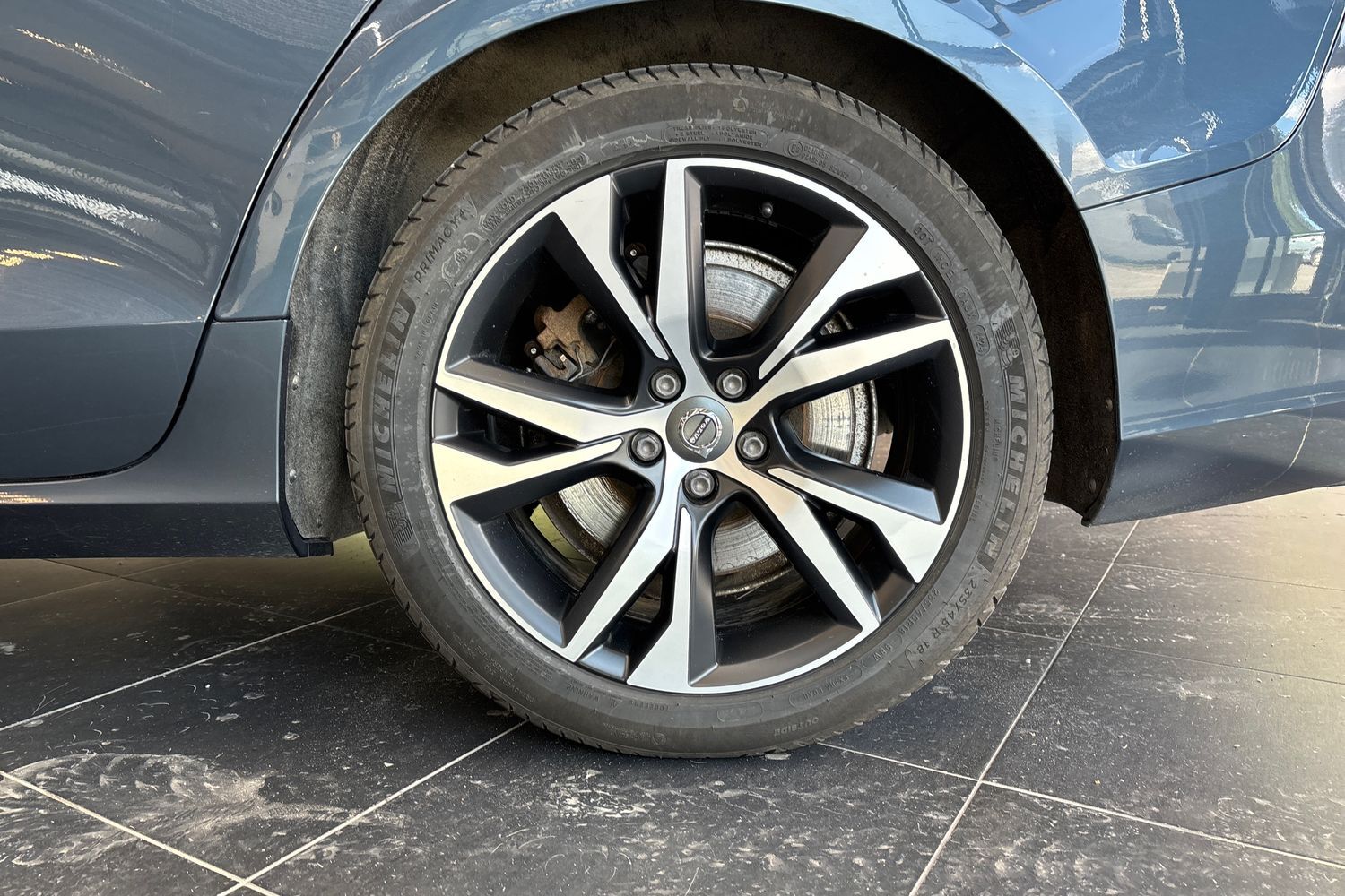 Volvo V60 vaihtoauto