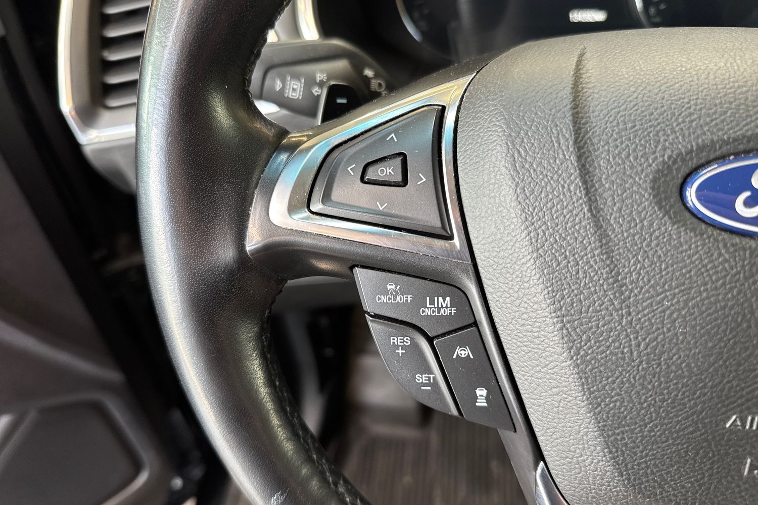 Ford Edge vaihtoauto