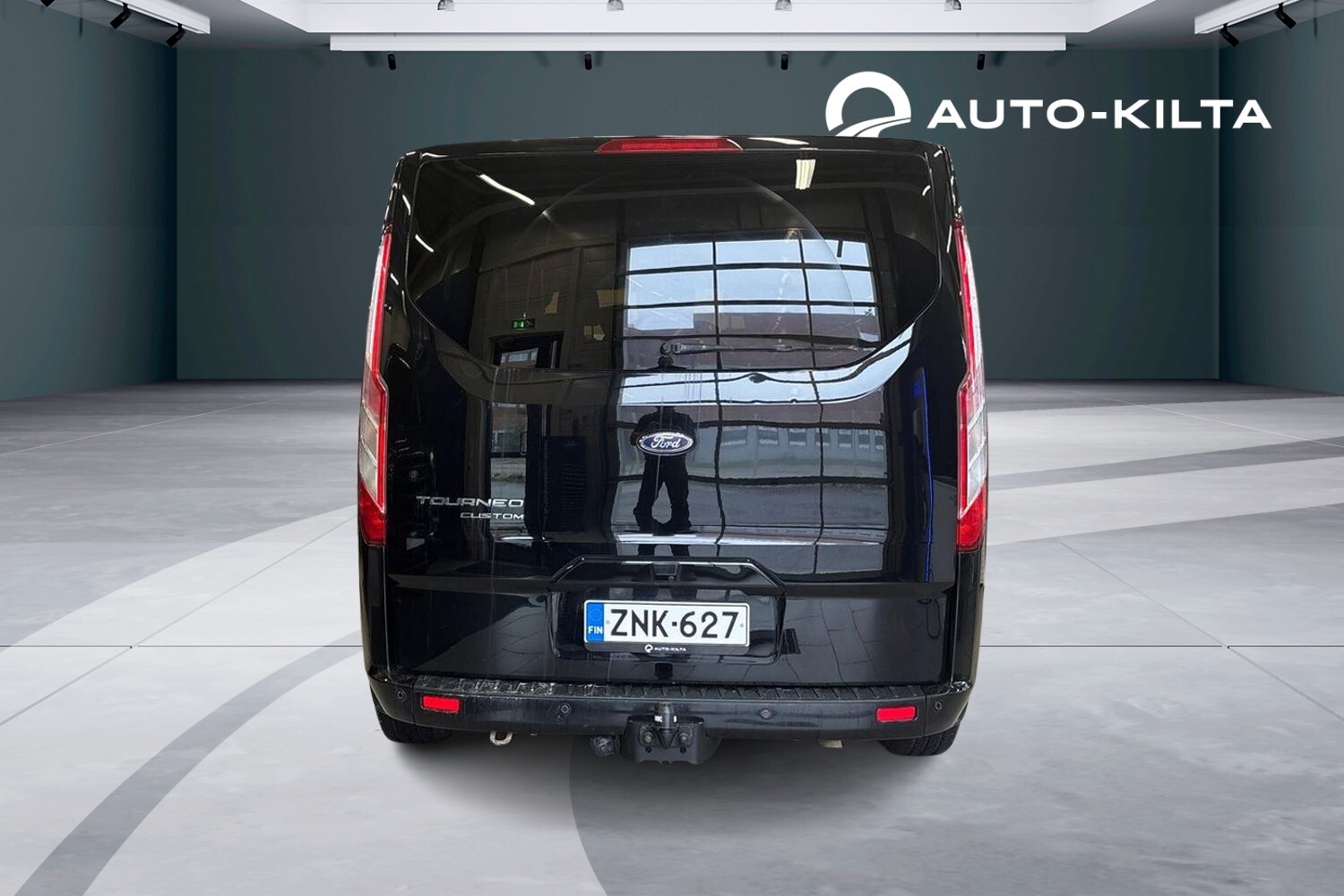 Ford Tourneo Custom vaihtoauto
