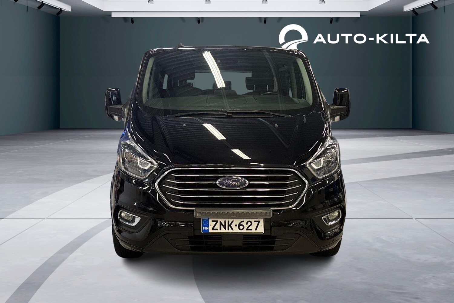 Ford Tourneo Custom vaihtoauto